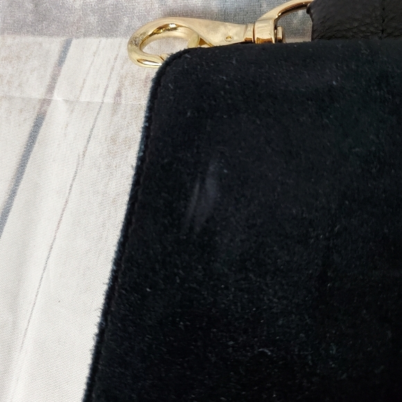 Dear Drew by Drew Barrymore Leather Envelope Satchel Black Gold - Picture 15 of 16